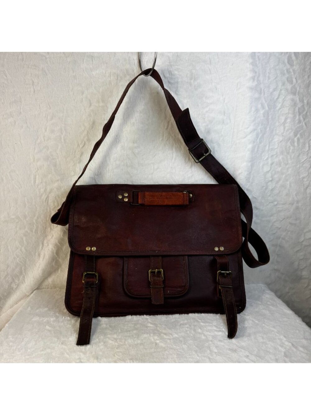 Vintage Brown Leather Messenger Bag Adjustable Strap & Buckle Closures Rustic De
